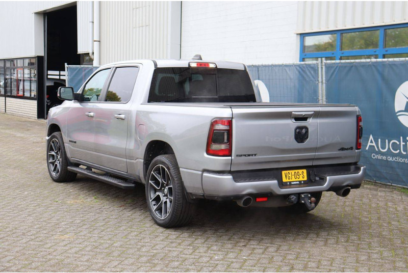 Dodge Ram 1500 1500 Sport 4x4 - Voiture: photos 4 Dodge Ram 1500 1500 Sport 4x4 - Voiture: photos 4