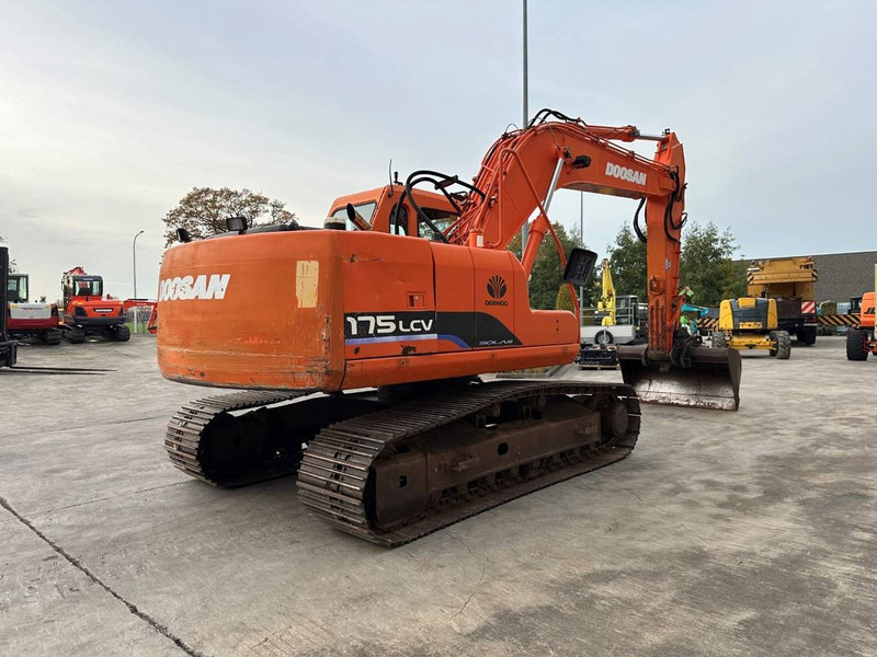 Doosan 175MC-V - Pelle sur chenille: photos 4 Doosan 175MC-V - Pelle sur chenille: photos 4