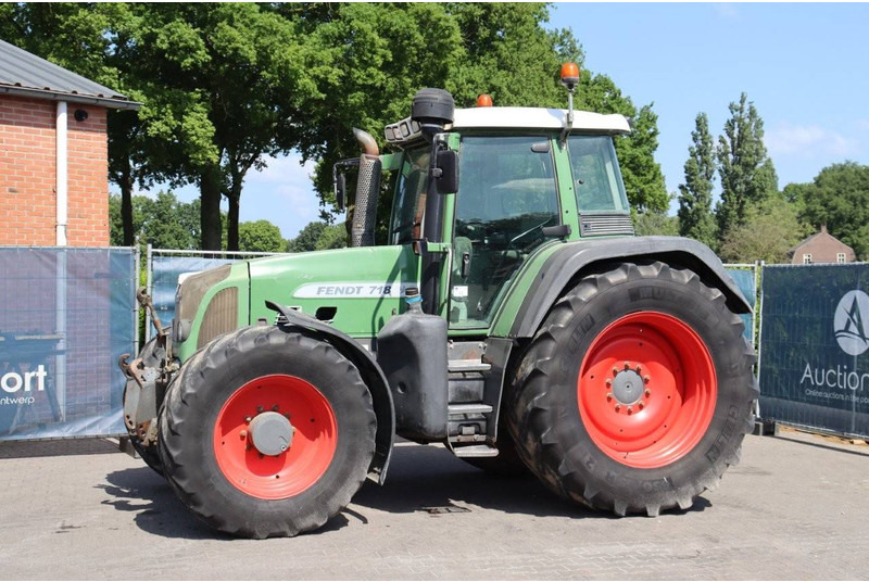 Fendt 718 - Tracteur agricole: photos 1 Fendt 718 - Tracteur agricole: photos 1
