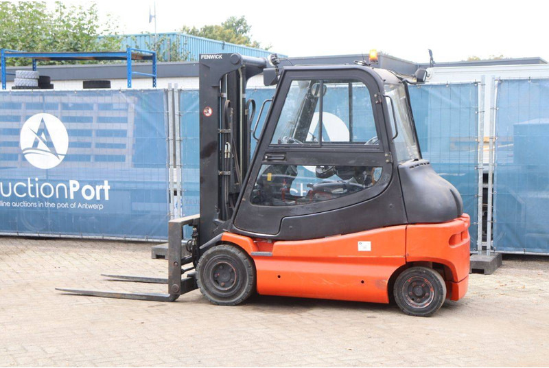 Fenwick-Linde E30/02 - Chariot élévateur électrique: photos 3 Fenwick-Linde E30/02 - Chariot élévateur électrique: photos 3