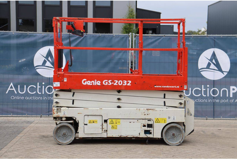 Genie GS-2032 - Nacelle ciseaux: photos 2 Genie GS-2032 - Nacelle ciseaux: photos 2