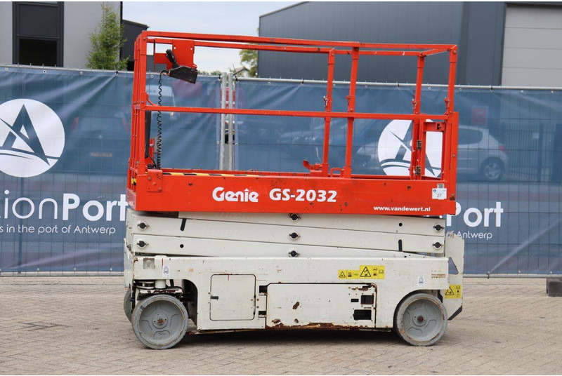 Genie GS-2032 - Nacelle ciseaux: photos 1 Genie GS-2032 - Nacelle ciseaux: photos 1