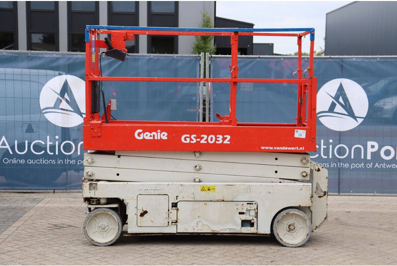 Genie GS-2032 - Nacelle ciseaux: photos 2 Genie GS-2032 - Nacelle ciseaux: photos 2