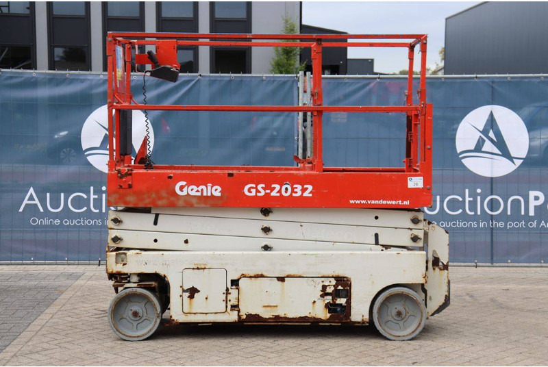Genie GS-2032 - Nacelle ciseaux: photos 2 Genie GS-2032 - Nacelle ciseaux: photos 2