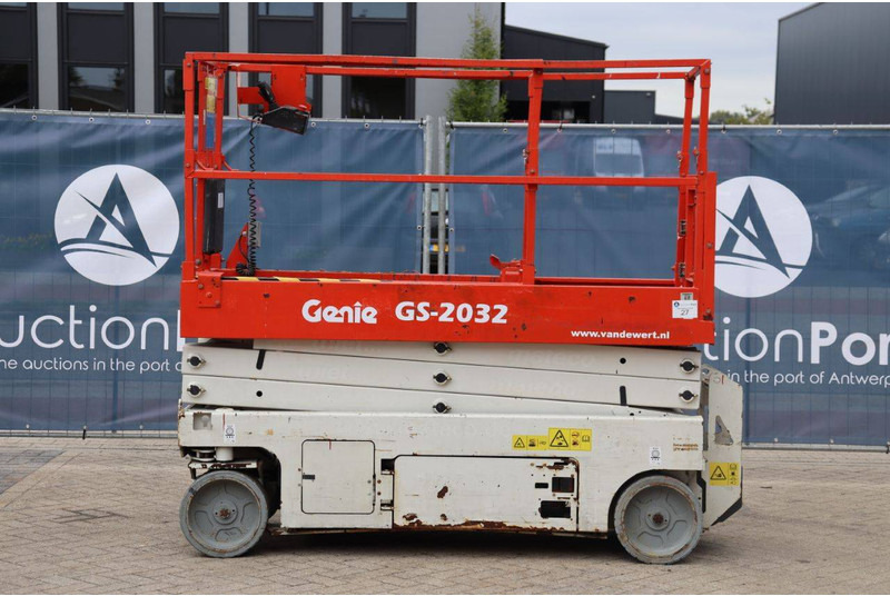 Genie GS-2032 - Nacelle ciseaux: photos 2 Genie GS-2032 - Nacelle ciseaux: photos 2