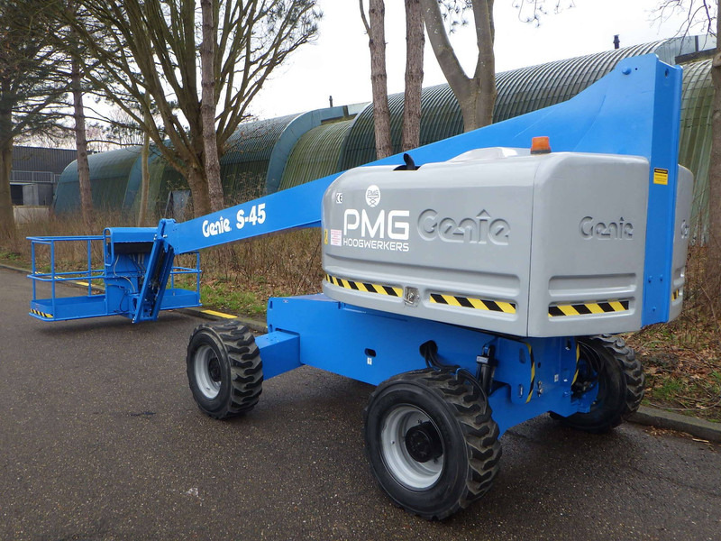 Genie S-45 - Nacelle télescopique: photos 3 Genie S-45 - Nacelle télescopique: photos 3