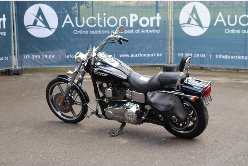 Harley-Davidson Dyna Wide Glide - Motocyclette: photos 3 Harley-Davidson Dyna Wide Glide - Motocyclette: photos 3