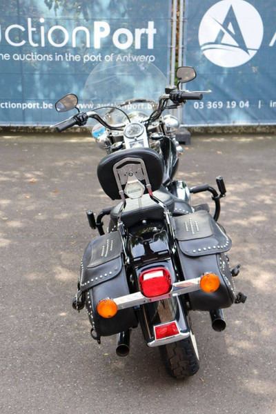 Harley-Davidson Heritage Softail Classic - Motocyclette: photos 5 Harley-Davidson Heritage Softail Classic - Motocyclette: photos 5