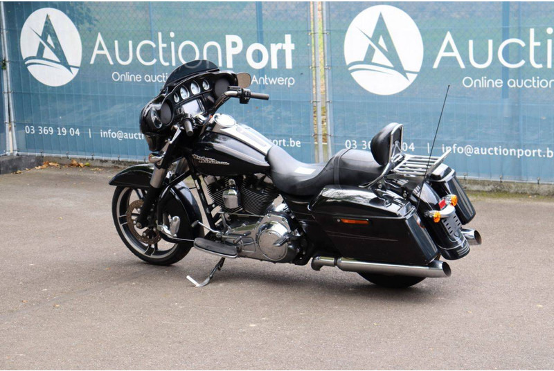 Harley-Davidson Street Glide - Motocyclette: photos 3 Harley-Davidson Street Glide - Motocyclette: photos 3