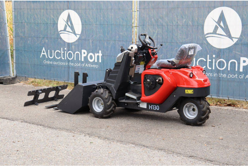 Heracles H130 - Chargeuse sur pneus: photos 3 Heracles H130 - Chargeuse sur pneus: photos 3
