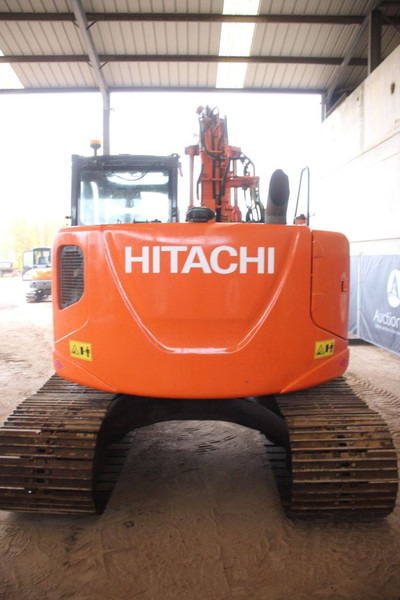 Hitachi ZX135US-5B - Pelle sur chenille: photos 4 Hitachi ZX135US-5B - Pelle sur chenille: photos 4