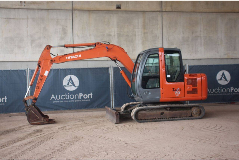 Hitachi Zaxis 70LC - Pelle sur chenille: photos 1 Hitachi Zaxis 70LC - Pelle sur chenille: photos 1