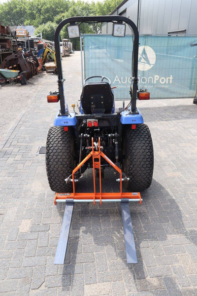 Iseki TM 3240 - Tracteur agricole: photos 5 Iseki TM 3240 - Tracteur agricole: photos 5