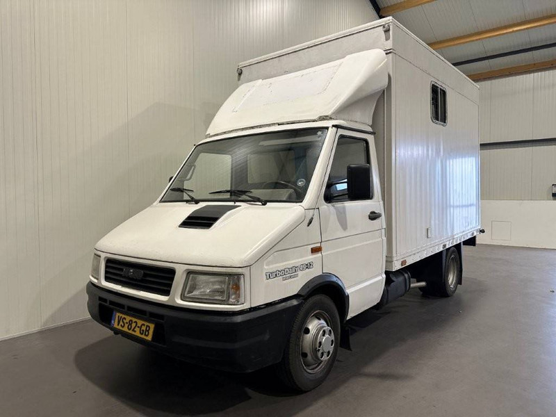 Iveco 49-12/35 - Camion chevaux: photos 1 Iveco 49-12/35 - Camion chevaux: photos 1