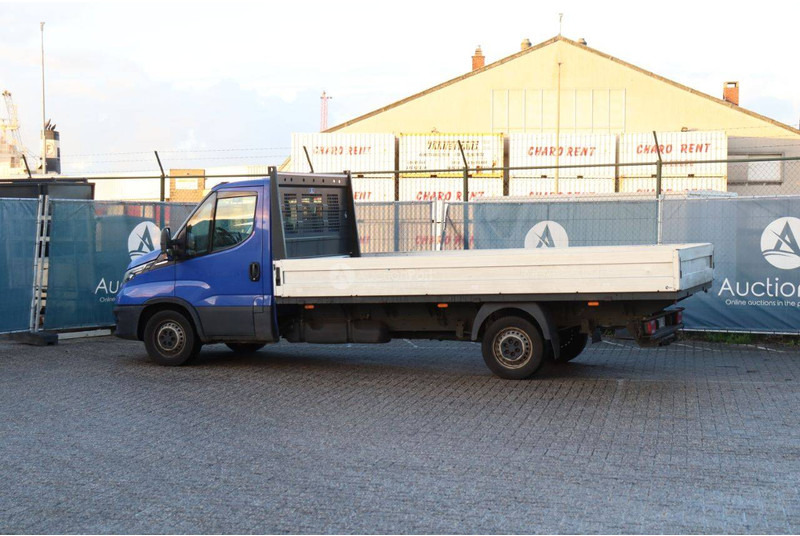 Iveco Daily 35C15 - Voiture: photos 3 Iveco Daily 35C15 - Voiture: photos 3