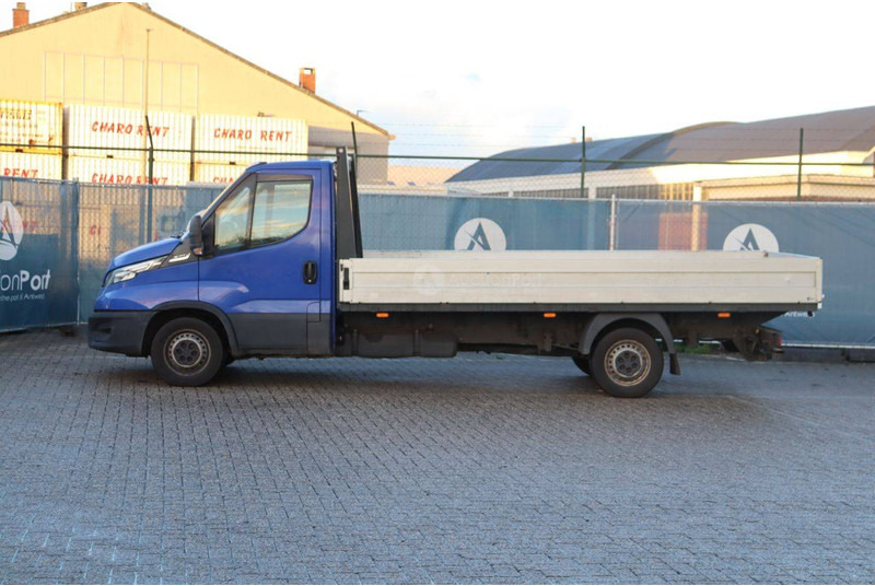 Iveco Daily 35C15 - Voiture: photos 2 Iveco Daily 35C15 - Voiture: photos 2