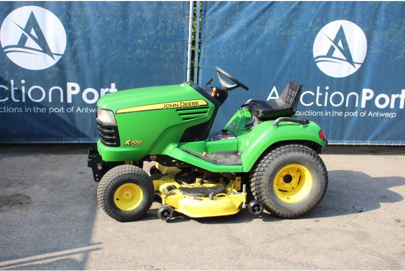 John Deere M700 - Motofaucheuse: photos 1 John Deere M700 - Motofaucheuse: photos 1