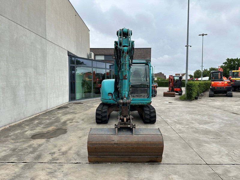 Kobelco SK70SR - Pelle sur chenille: photos 2 Kobelco SK70SR - Pelle sur chenille: photos 2