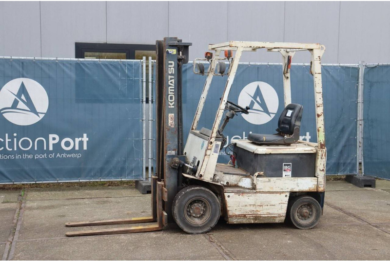 Komatsu FB15-5 - Chariot élévateur électrique: photos 1 Komatsu FB15-5 - Chariot élévateur électrique: photos 1