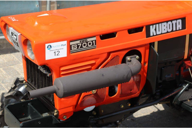 Tracteur agricole Kubota B7001: photos 12