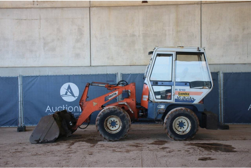 Kubota R510 - Chargeuse sur pneus: photos 2 Kubota R510 - Chargeuse sur pneus: photos 2
