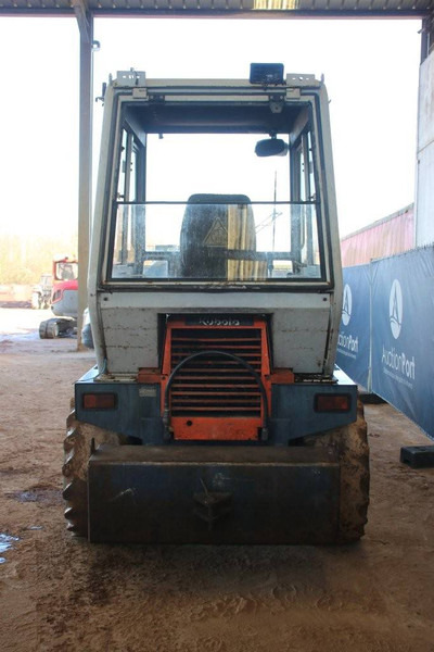 Kubota R510 - Chargeuse sur pneus: photos 4 Kubota R510 - Chargeuse sur pneus: photos 4