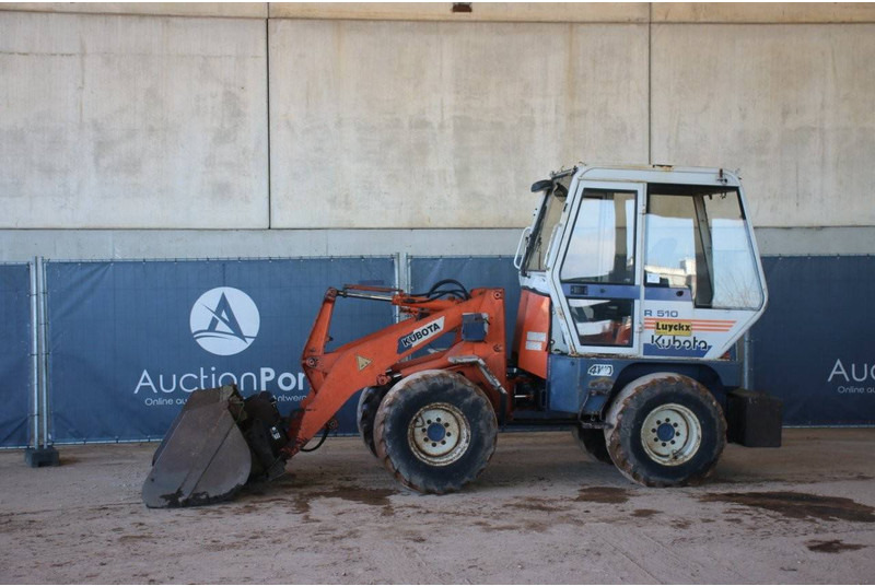 Kubota R510 - Chargeuse sur pneus: photos 1 Kubota R510 - Chargeuse sur pneus: photos 1