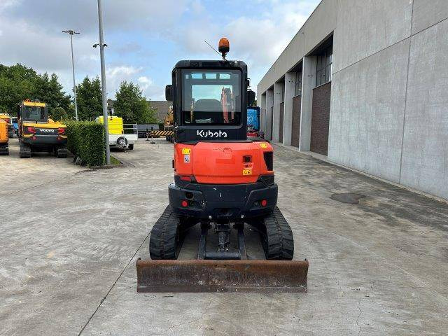 Kubota U36-4 - Pelle sur chenille: photos 5 Kubota U36-4 - Pelle sur chenille: photos 5
