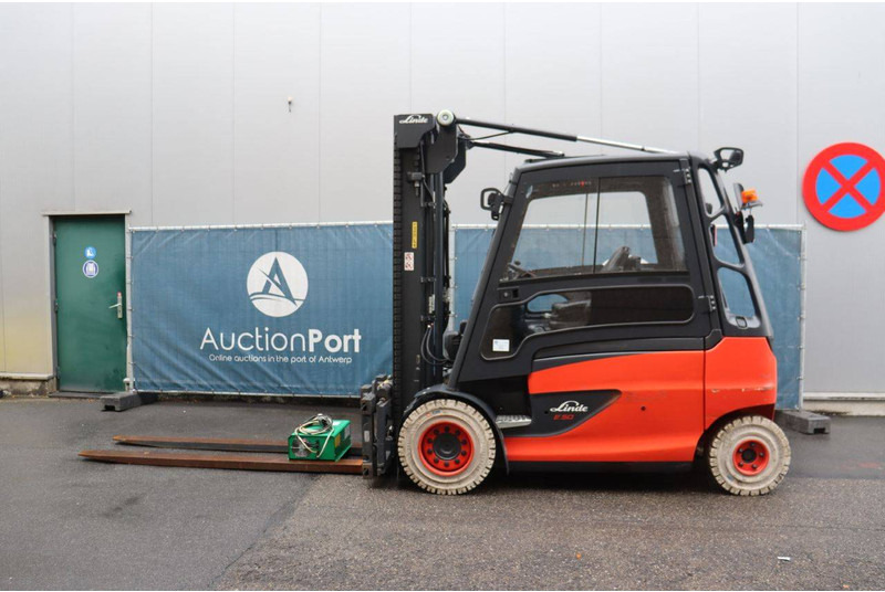 Linde E50HL-01 - Chariot élévateur électrique: photos 2 Linde E50HL-01 - Chariot élévateur électrique: photos 2