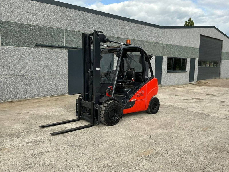 Linde H30D-02 - Chariot élévateur diesel: photos 1 Linde H30D-02 - Chariot élévateur diesel: photos 1