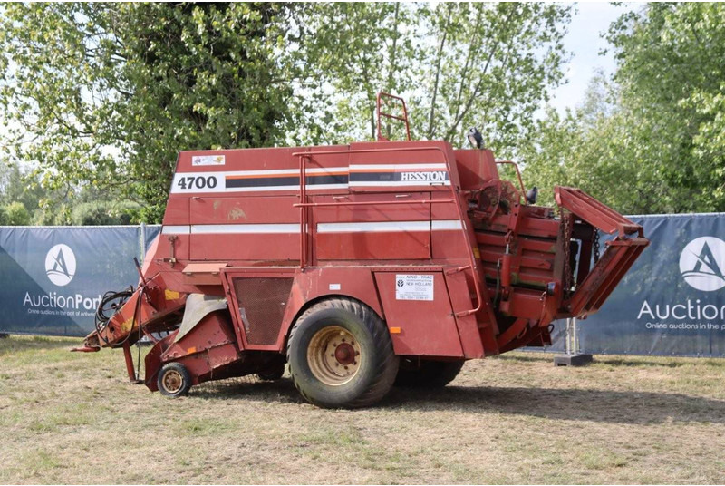 Hesston 4700 - Machine agricole: photos 3 Hesston 4700 - Machine agricole: photos 3