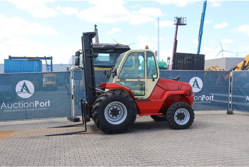 Manitou M30-4 - Chariot tout terrain: photos 1 Manitou M30-4 - Chariot tout terrain: photos 1
