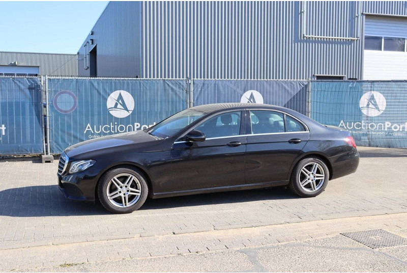 Mercedes-Benz E-Klasse 200 D - Berline: photos 1 Mercedes-Benz E-Klasse 200 D - Berline: photos 1