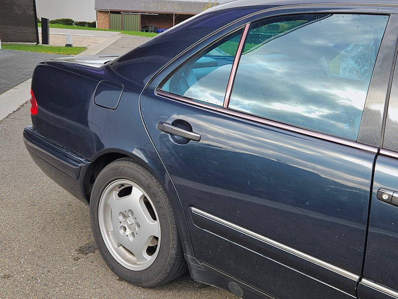Mercedes-Benz E-Klasse (W210) _ 300 D Automatic - Berline: photos 3 Mercedes-Benz E-Klasse (W210) _ 300 D Automatic - Berline: photos 3