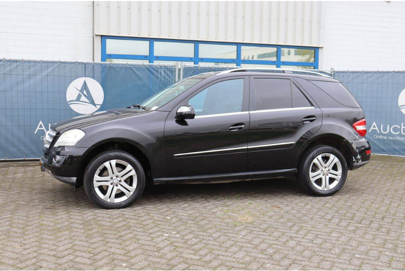 Mercedes-Benz M-Klasse ML 350 CDI 4MATIC - Berline: photos 1 Mercedes-Benz M-Klasse ML 350 CDI 4MATIC - Berline: photos 1
