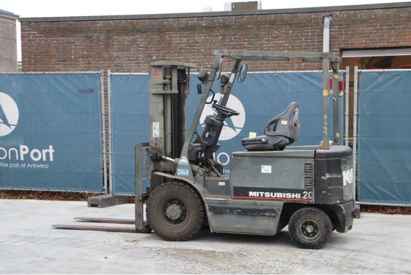 Mitsubishi FB20-K - Chariot élévateur électrique: photos 3 Mitsubishi FB20-K - Chariot élévateur électrique: photos 3