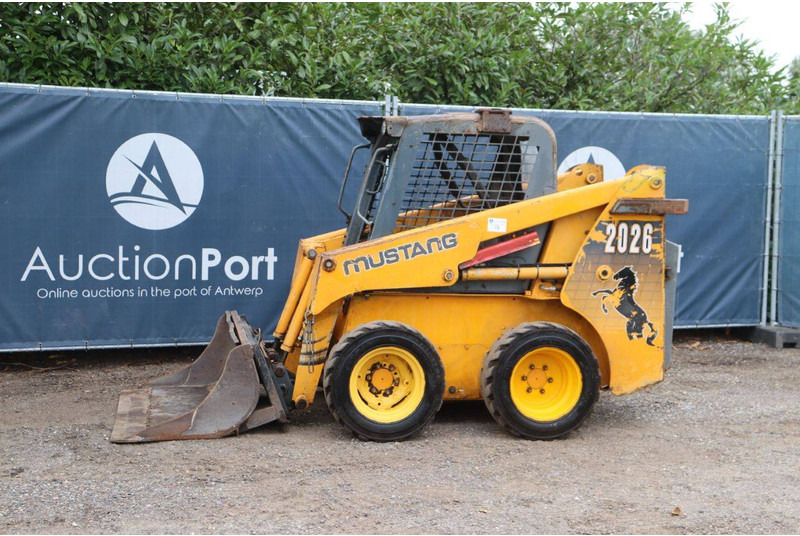 Mustang 2026 - Chargeuse sur pneus: photos 1 Mustang 2026 - Chargeuse sur pneus: photos 1