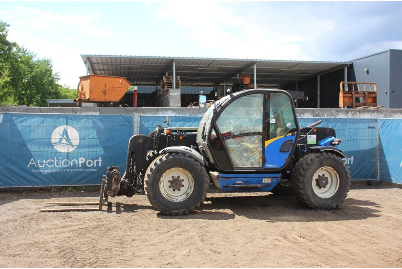 New Holland LM425 - Chariot télescopique: photos 1 New Holland LM425 - Chariot télescopique: photos 1
