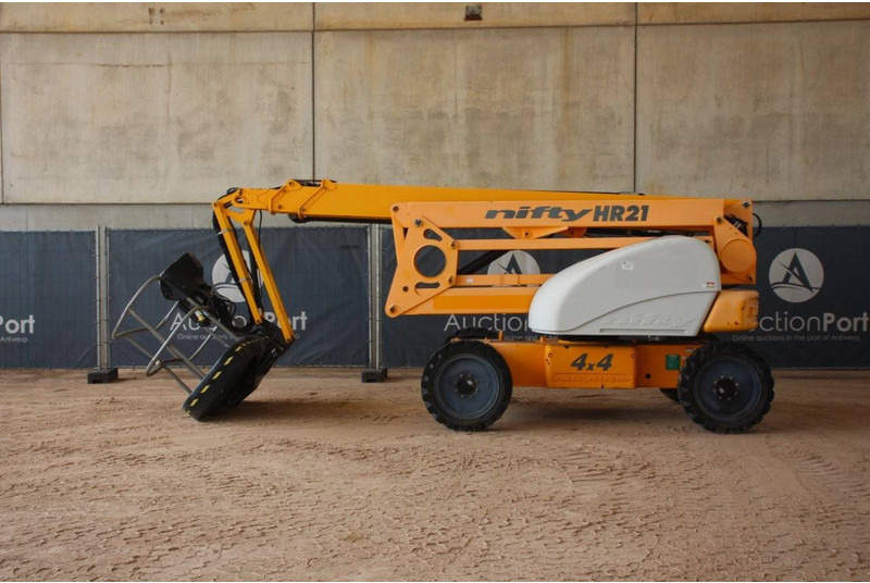 Niftylift HR21 D 4X4 - Nacelle articulée: photos 2 Niftylift HR21 D 4X4 - Nacelle articulée: photos 2