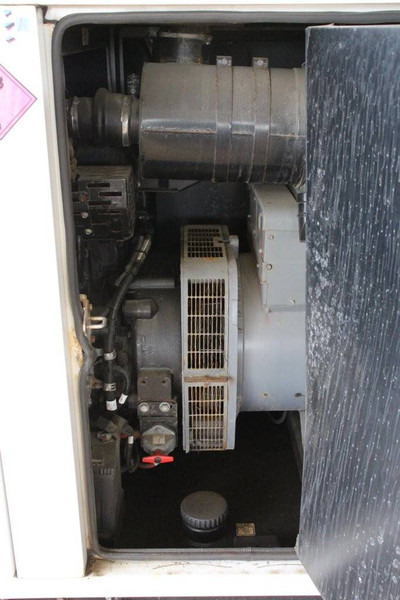 Groupe électrogène SDMO R110C3: photos 11