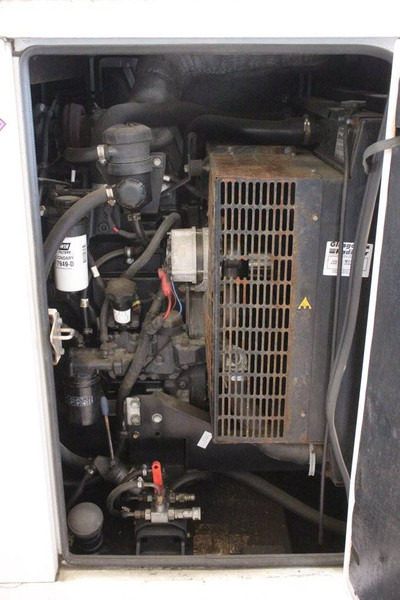 Groupe électrogène SDMO R110C3: photos 17