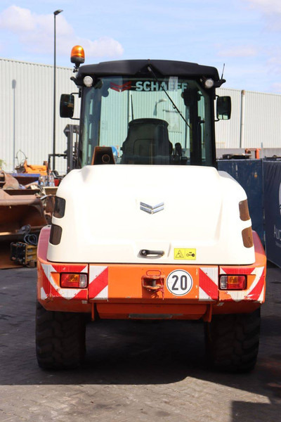 Schaeff TL100 - Chargeuse sur pneus: photos 5 Schaeff TL100 - Chargeuse sur pneus: photos 5