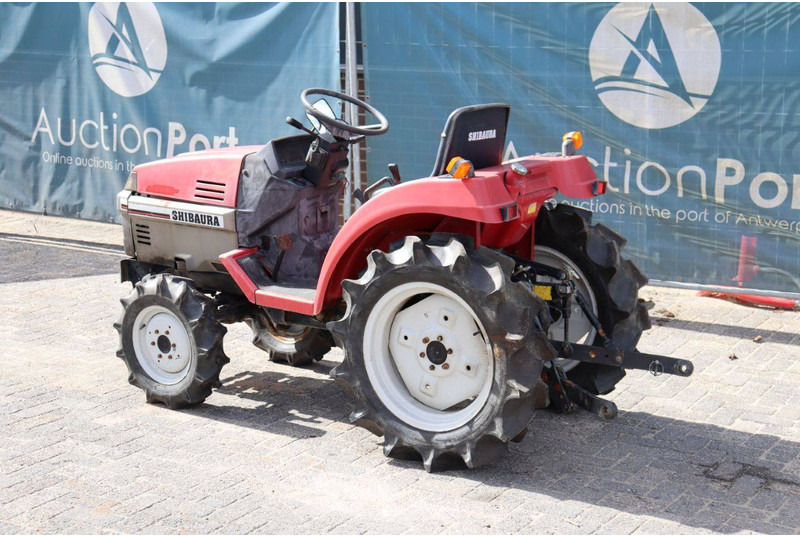 Shibaura STIGER 65F - Tracteur agricole: photos 3 Shibaura STIGER 65F - Tracteur agricole: photos 3