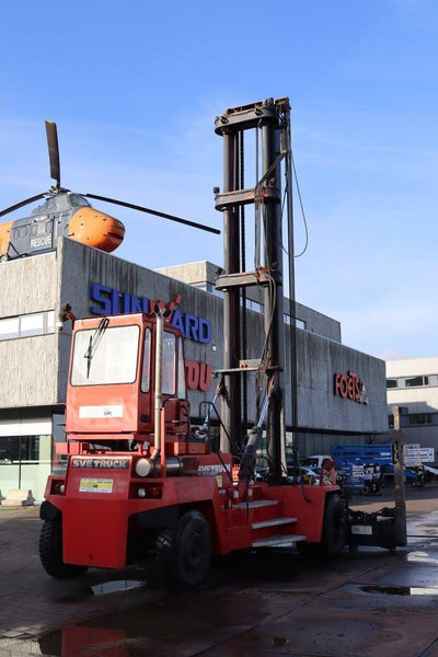 Svetruck 18ECS 42/6H - Reach stacker: photos 5 Svetruck 18ECS 42/6H - Reach stacker: photos 5