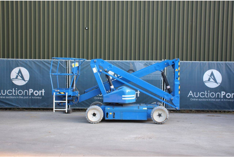 UpRight AB38 - Nacelle articulée: photos 2 UpRight AB38 - Nacelle articulée: photos 2