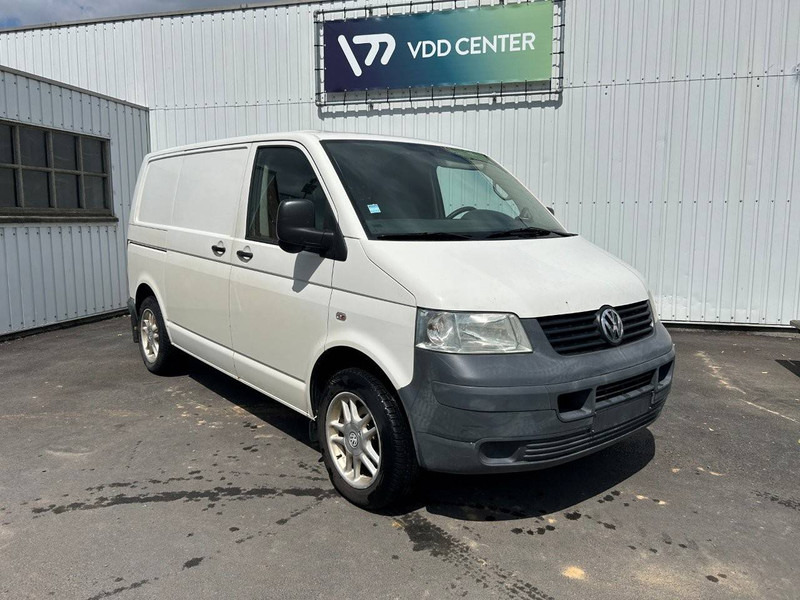 Volkswagen Transporter T5 - Fourgon utilitaire: photos 2 Volkswagen Transporter T5 - Fourgon utilitaire: photos 2