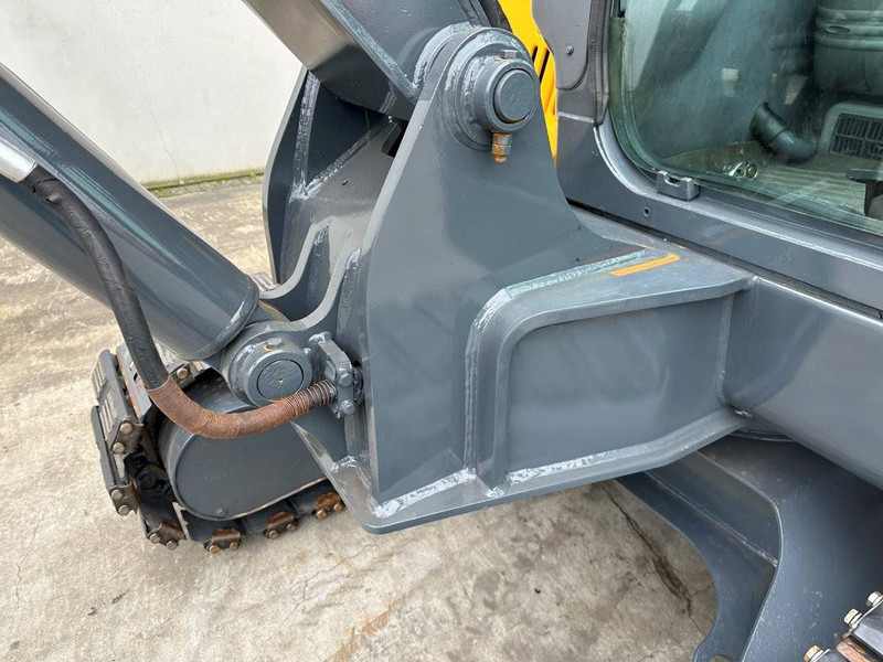 Pelle sur chenille Volvo EC55D: photos 14