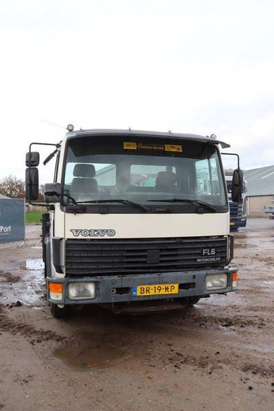 Camion plateau Volvo FL 613: photos 7 Camion plateau Volvo FL 613: photos 7