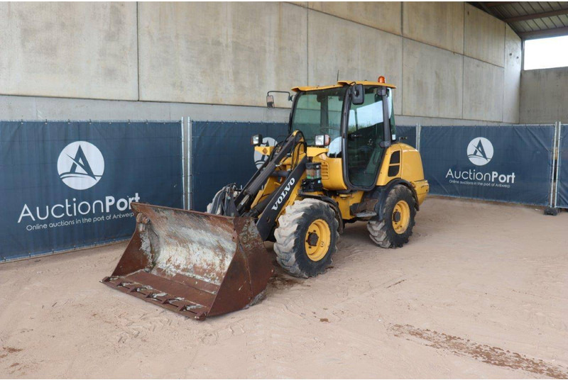 Chargeuse sur pneus Volvo L25F-P: photos 8