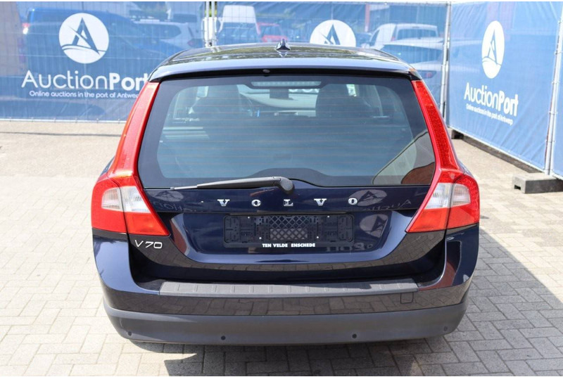Volvo V70 - Voiture: photos 5 Volvo V70 - Voiture: photos 5